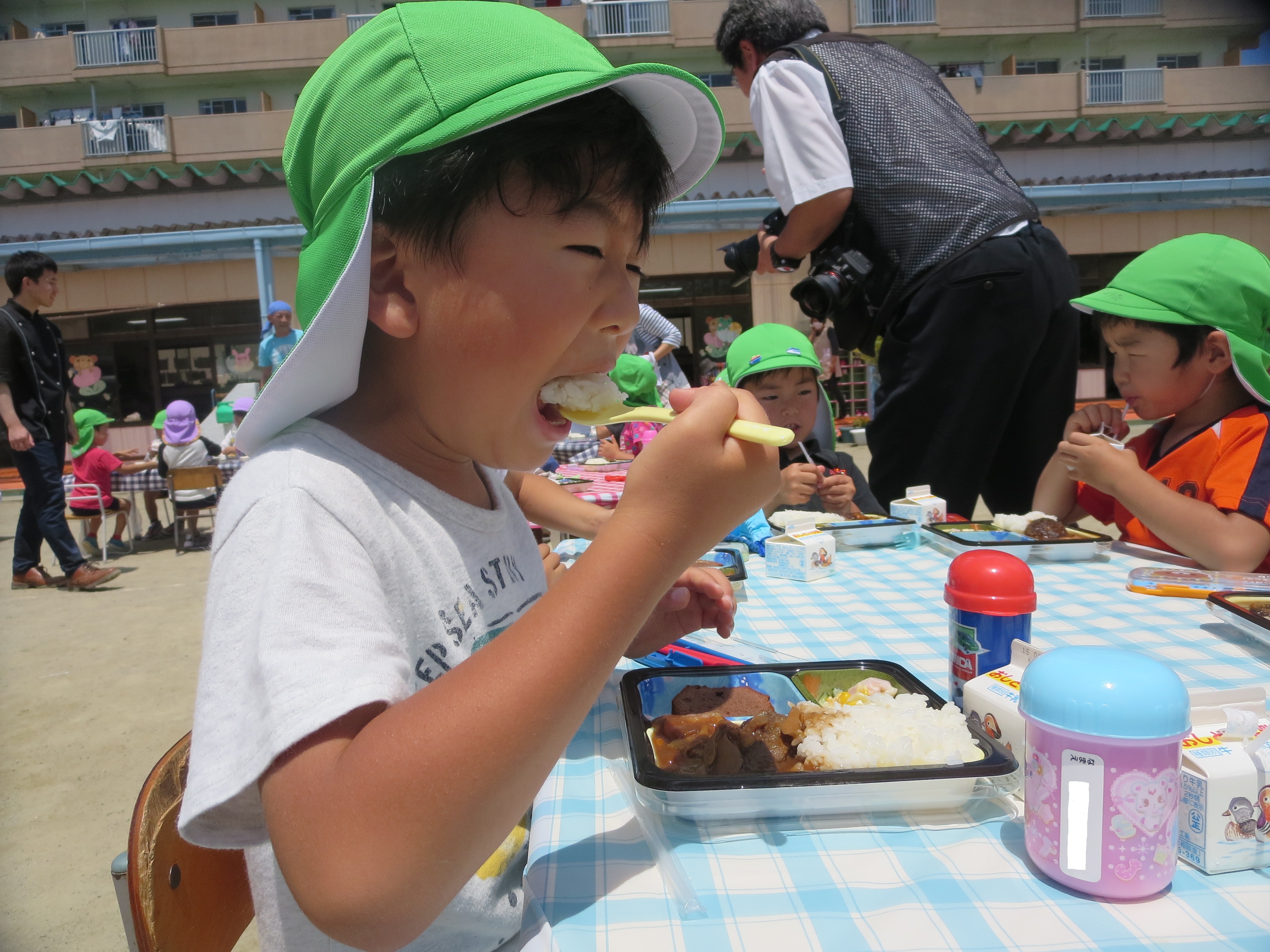 ���������B